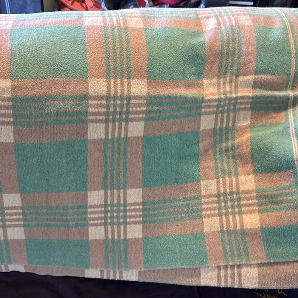 Beacon Vintage Green, Cream & Brown Plaid Camp Blanket Cozy Retro Size 70”x70”